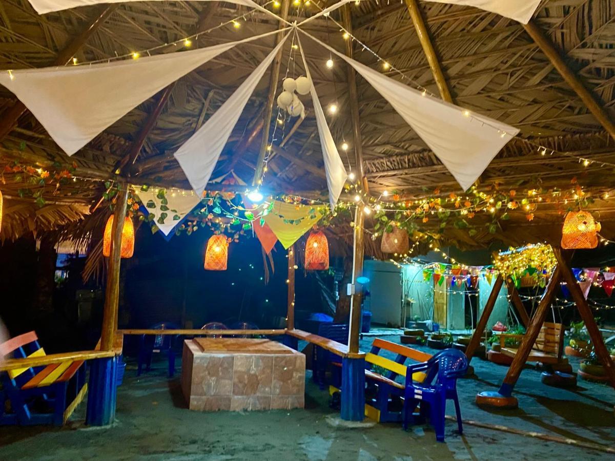 Acuarios Hostal Playa Ladrilleros Luaran gambar