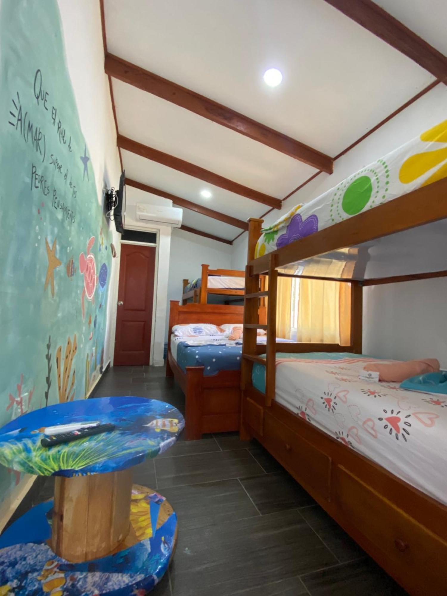 Acuarios Hostal Playa Ladrilleros Luaran gambar